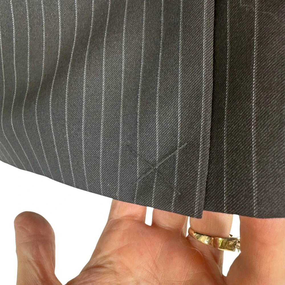 Lauren‎ Ralph Lauren Suit Jacket Blazer 46R 100% Wool Pinstripe Charcoal Gray